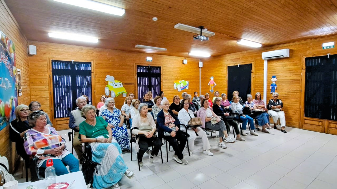 Sessão de cinema na Escola de Mobilidade